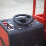 Фото 18 - Самоходный Ножничный Подъемник QZ-050-090 WD OXLIFT 500 кг 9 м.