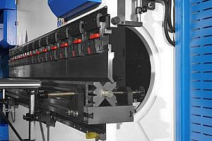 Фото 36 - MetalTec HBM 63/2500C Листогибочные гидравлические прессы с ЧПУ контроллером TP10S.