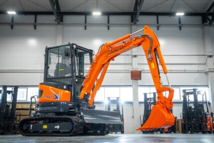 Мини-экскаватор Lonking CDM6025