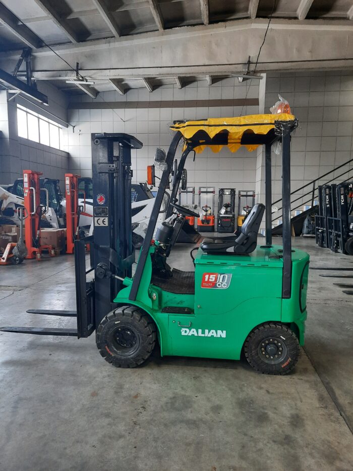 Фото 3 - Вилочный погрузчик Dalian CPD15HB.