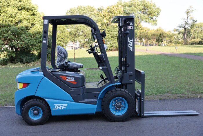 Фото 3 - Вилочный погрузчик TRF D25-3Х.